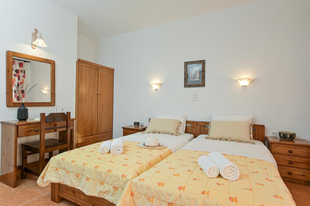 Alykes Studios & Suites Agios Prokopios  Exteriör bild