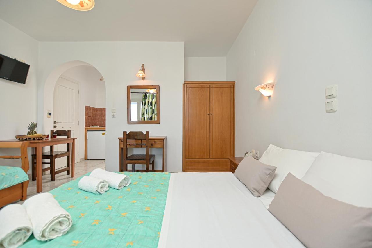 Alykes Studios & Suites Agios Prokopios  Exteriör bild