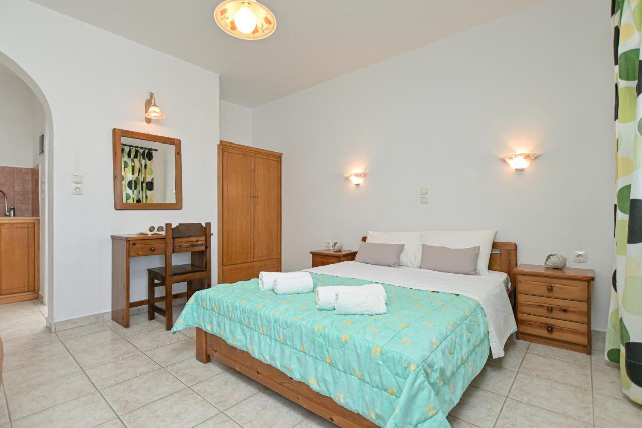 Alykes Studios & Suites Agios Prokopios  Exteriör bild
