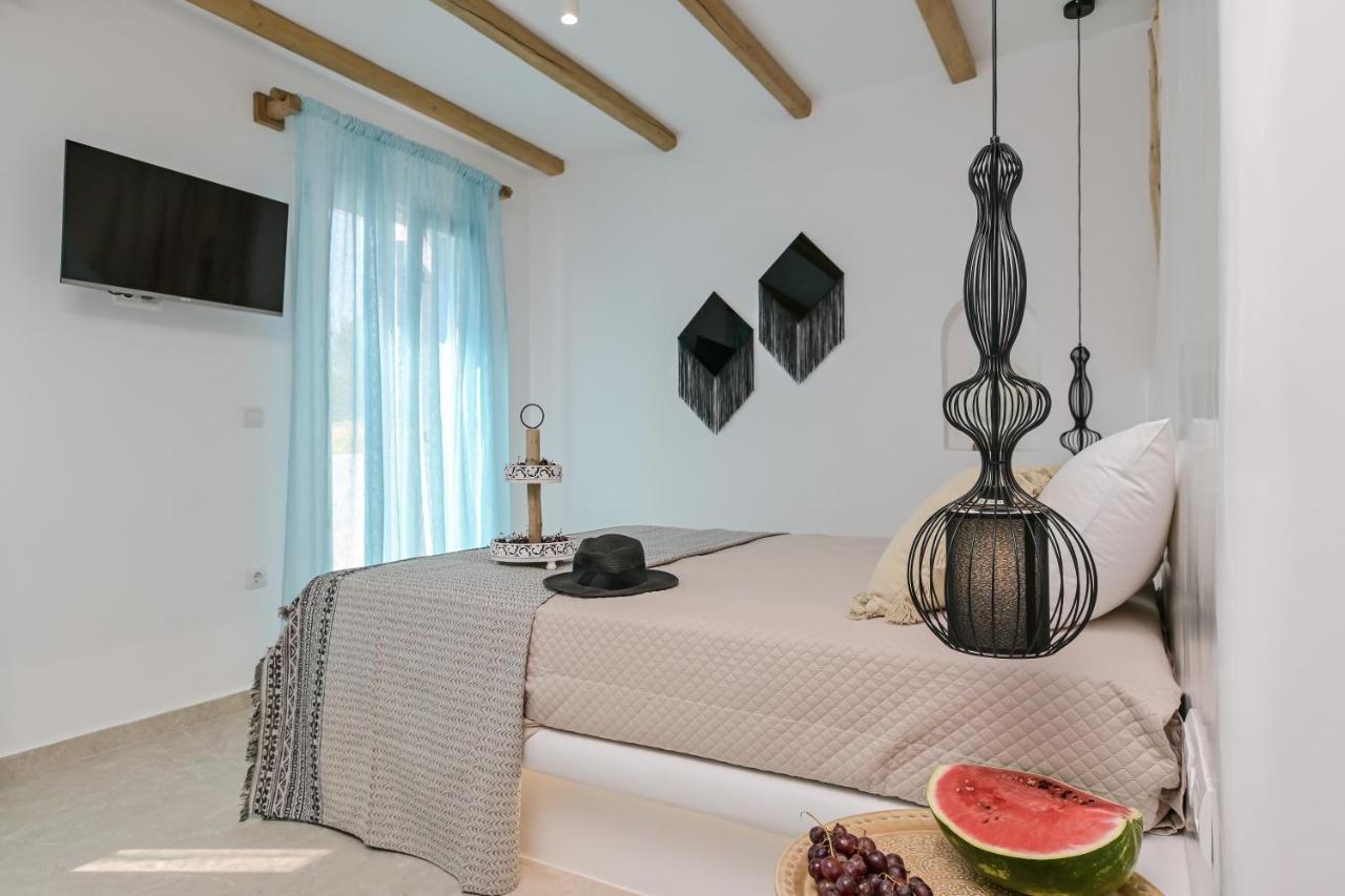 Alykes Studios & Suites Agios Prokopios  Exteriör bild