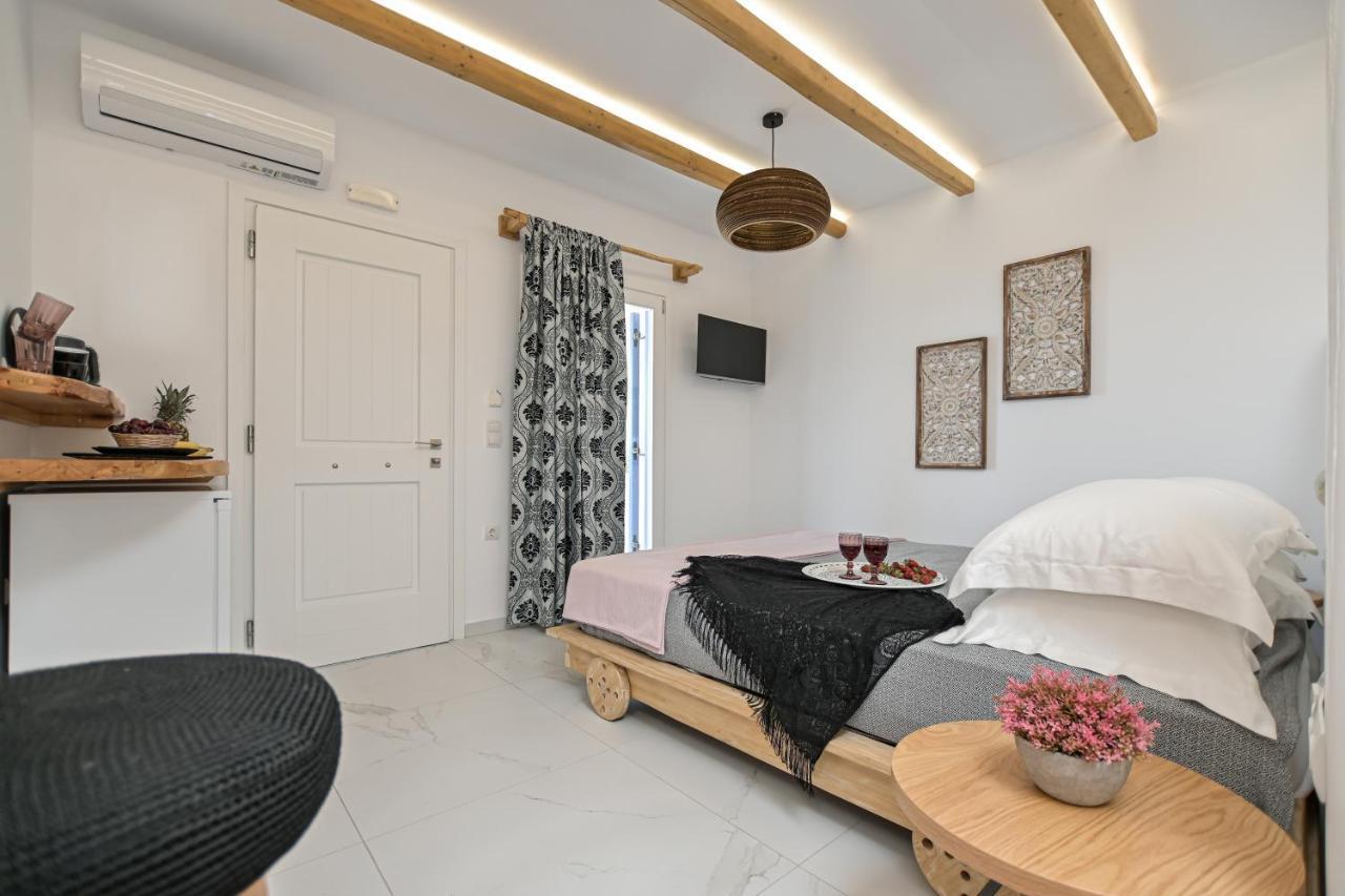 Alykes Studios & Suites Agios Prokopios  Exteriör bild